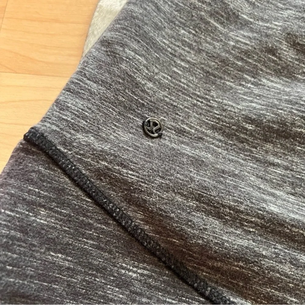 LULULEMON Exhalation Pullover II‎ Sweatshirt Marled Black Long Sleeve Size 6